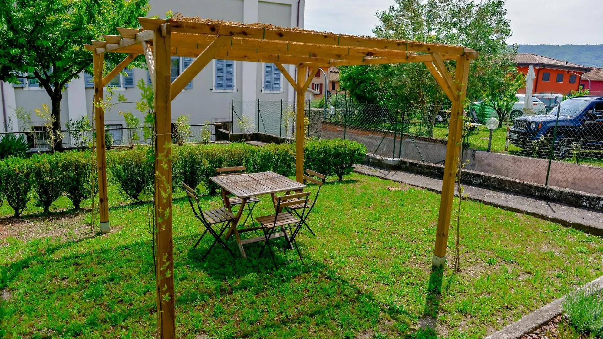 Apartment Ines Lake Garden - With Private Parking & Garden Salo Italy