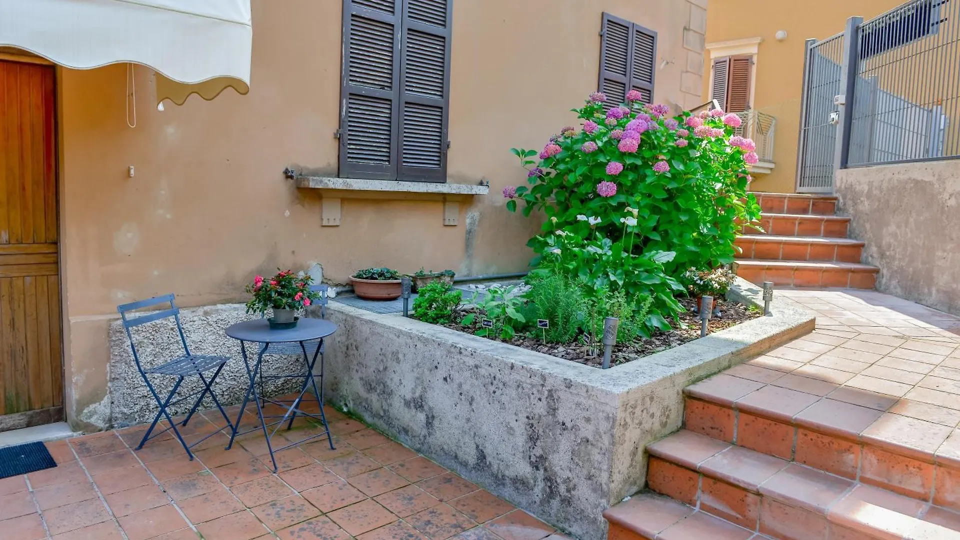 Ines Lake Garden - With Private Parking & Garden Salò Daire