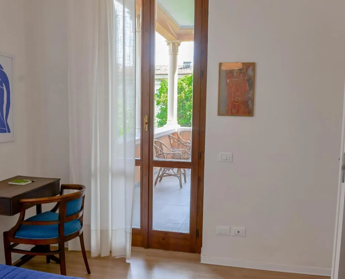 Ines Lake Garden - With Private Parking & Garden Salò İtalya
